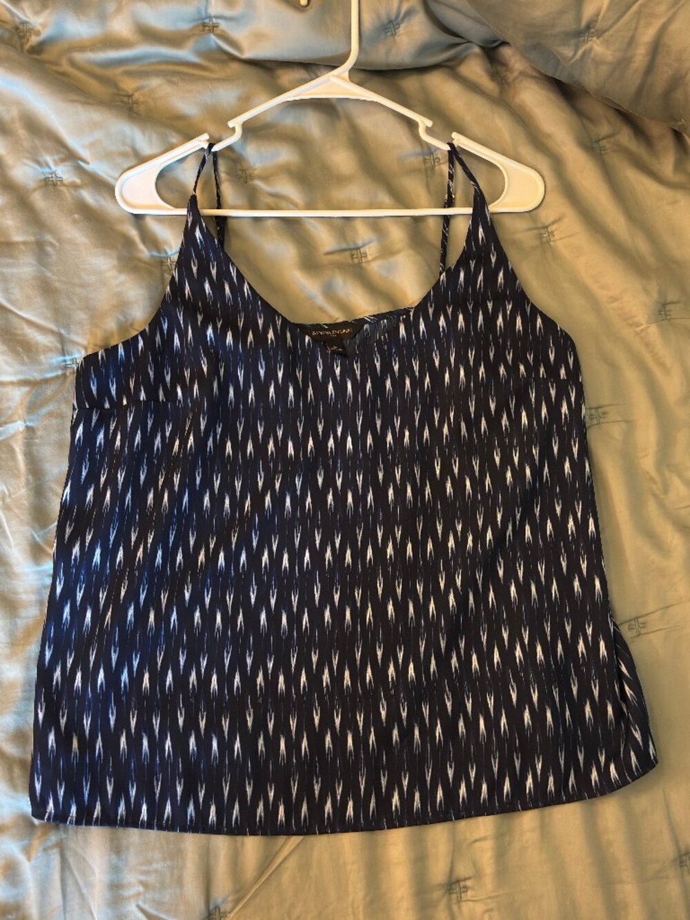 Banana Republic Navy Blue Printed Camisole Top- Size L, fits more like XL